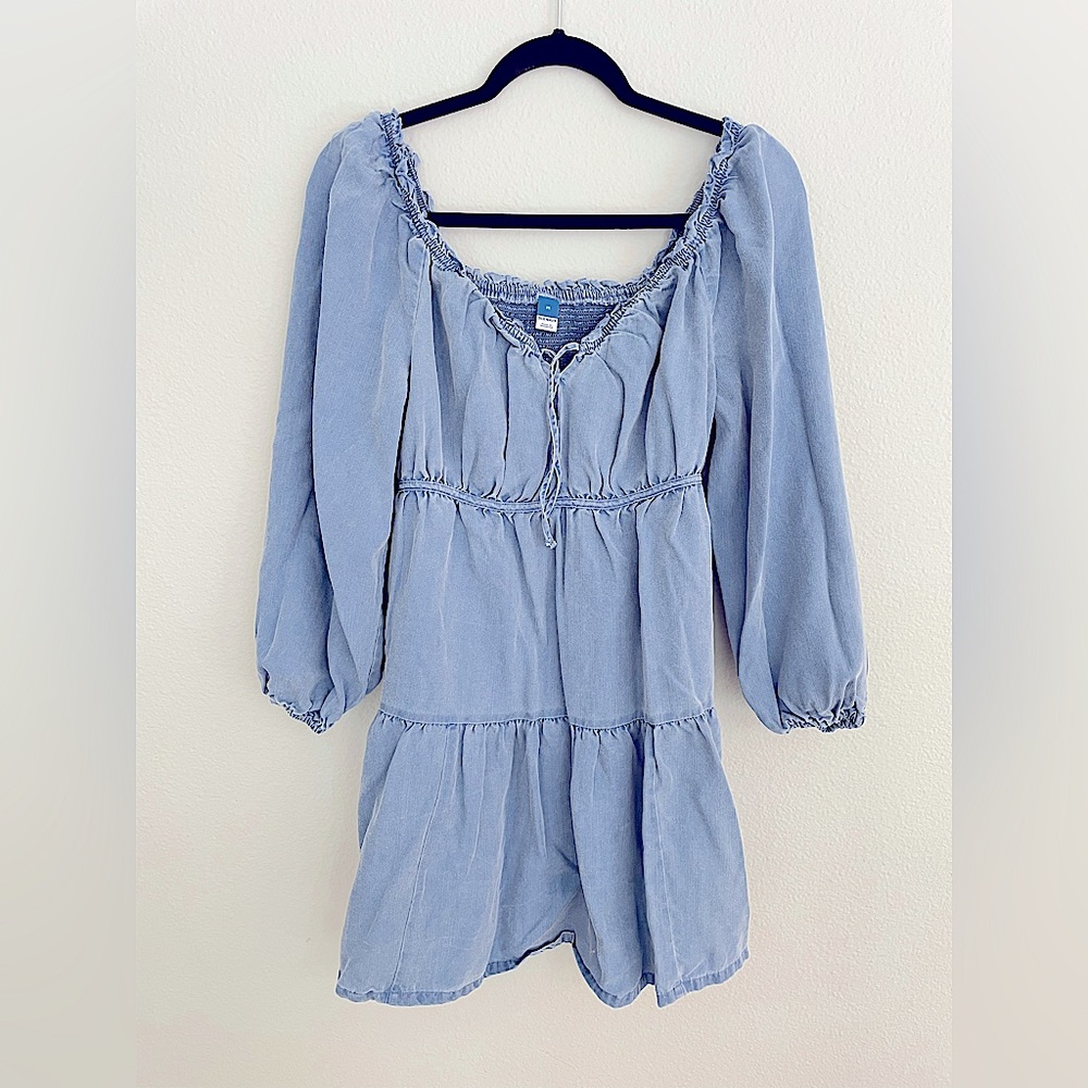 Old Navy Denim Dress. Size M Elastic Ruffled Backing, Puff Sleeve